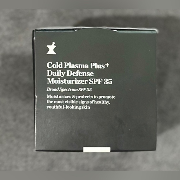 210. Perricone MD Daily Defense Cold Plasma+ Moisturizer SPF 35- wrinkles, pores - Picture 8 of 11